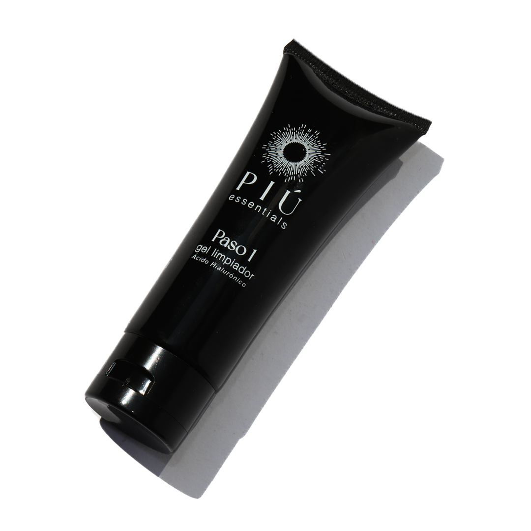 PASO 1: LIMPIADOR FACIAL EXTRA HIDRATANTE CON ÁCIDO HIALURÓNICO